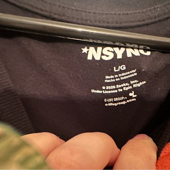 Black NSYNC Graphic Crop Top - Picture 2 of 2